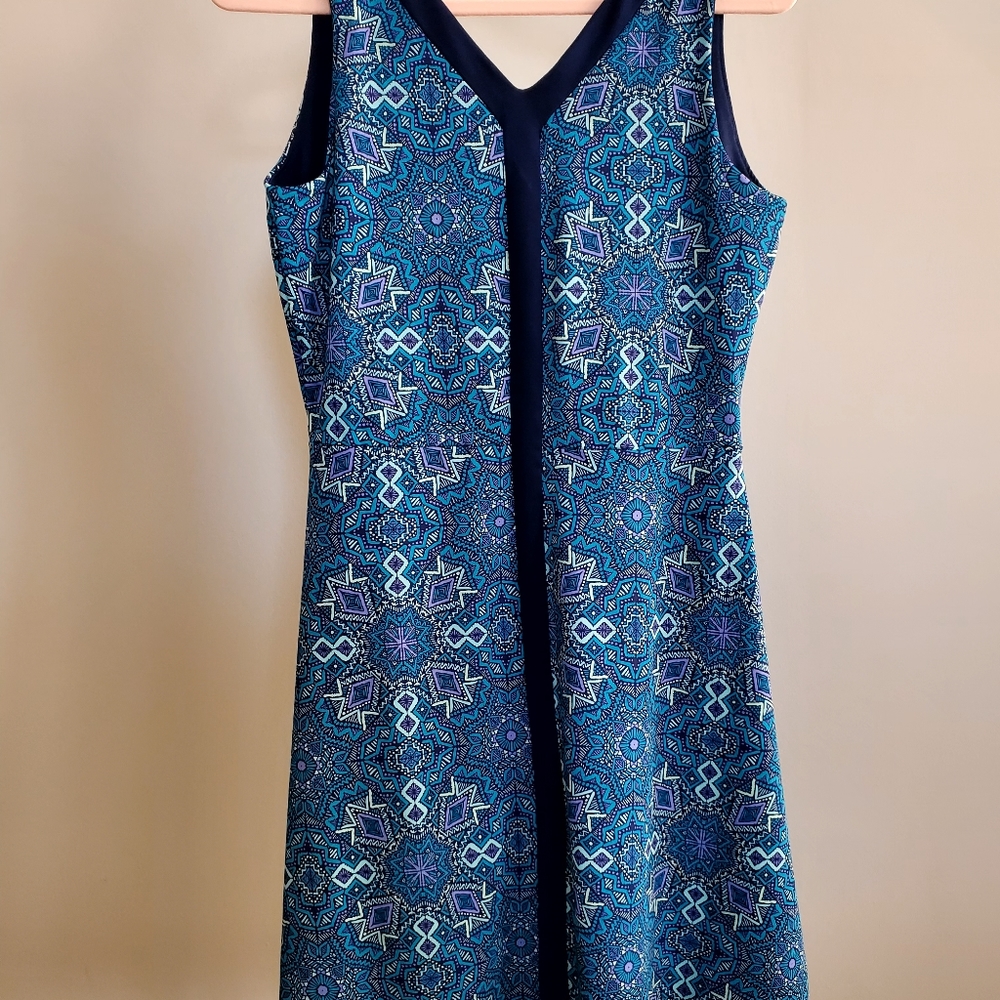 Dress, athletic w/side pocket, shelf bra, blue multi